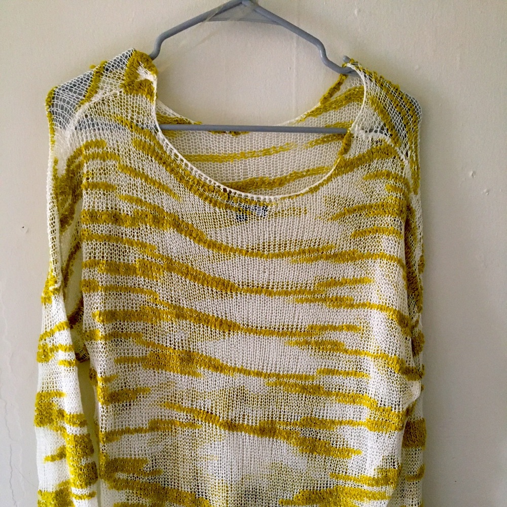 Knit green and white top